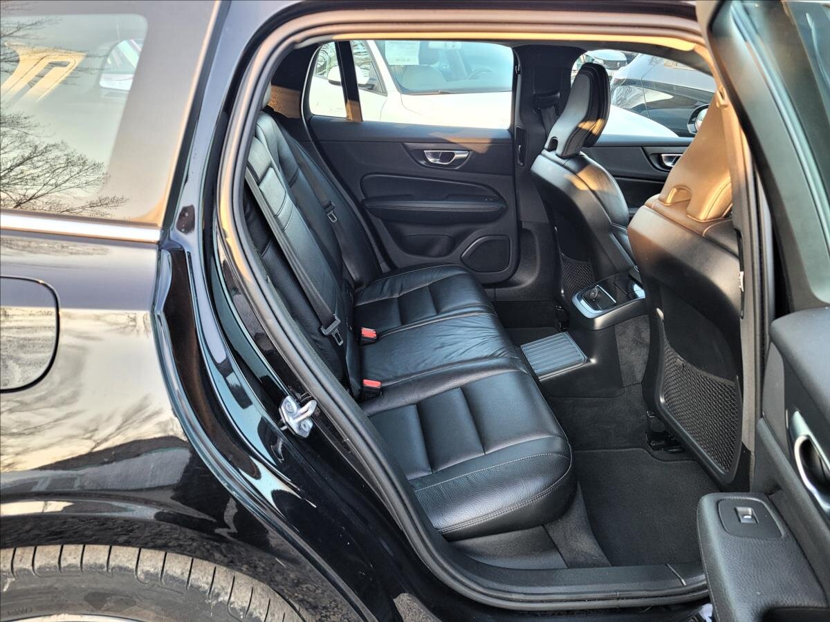 Volvo V60 Kombi 2,0 l 251 kw