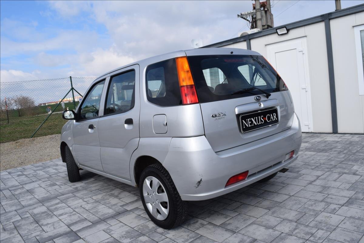 Subaru Justy Hatchback 1,3 l 66 kw