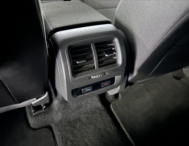 Volkswagen Touran 24