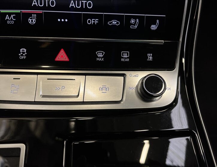 Audi S8 Sedan 4,0 l 420 kw