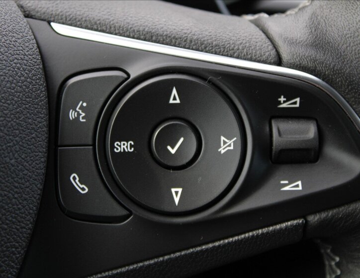 Opel Grandland SUV 1,2 l 96 kw