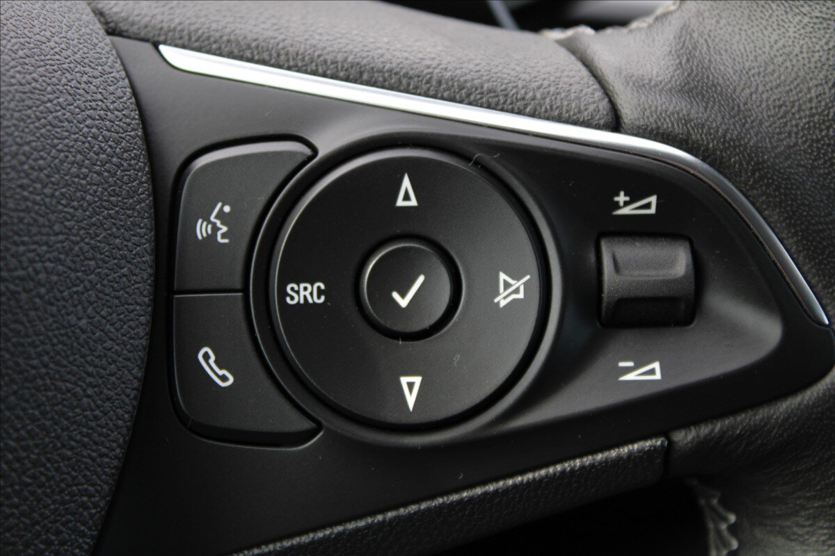 Opel Grandland SUV 1,2 l 96 kw