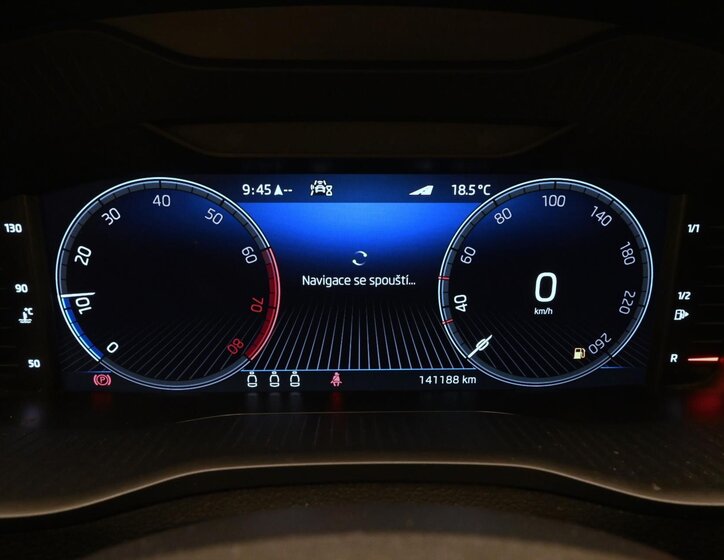 Škoda Karoq SUV / Terénní 1,5 l 110 kw