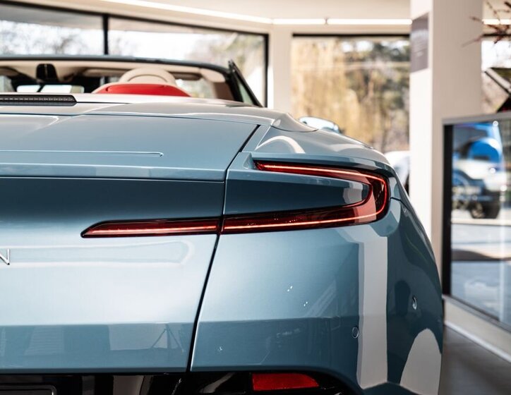 Aston Martin Ostatní Kabriolet 4,0 l 500 kw