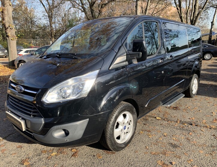 Ford Tourneo Custom 1