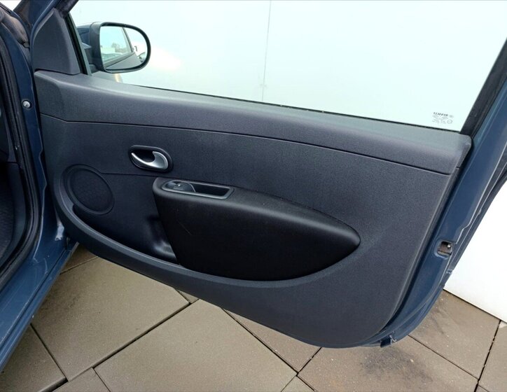 Renault Clio Hatchback 1,1 l 55 kw