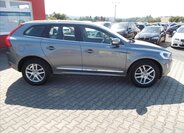 Volvo XC60 SUV / Terénní 2,0 l 110 kw