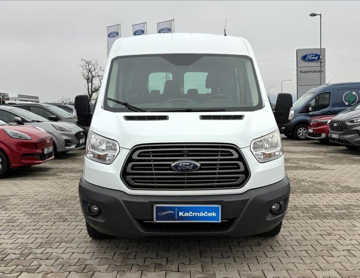 Ford Transit 8