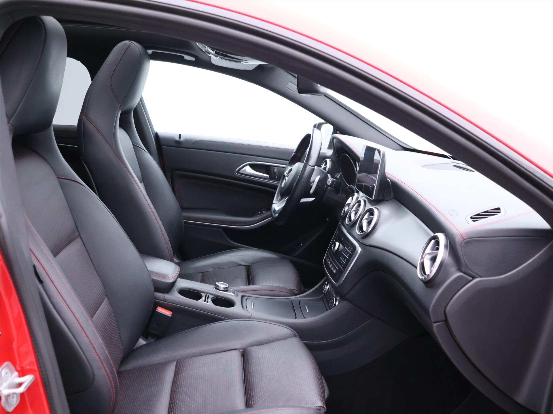 Mercedes-Benz CLA Kombi 2,1 l 100 kw