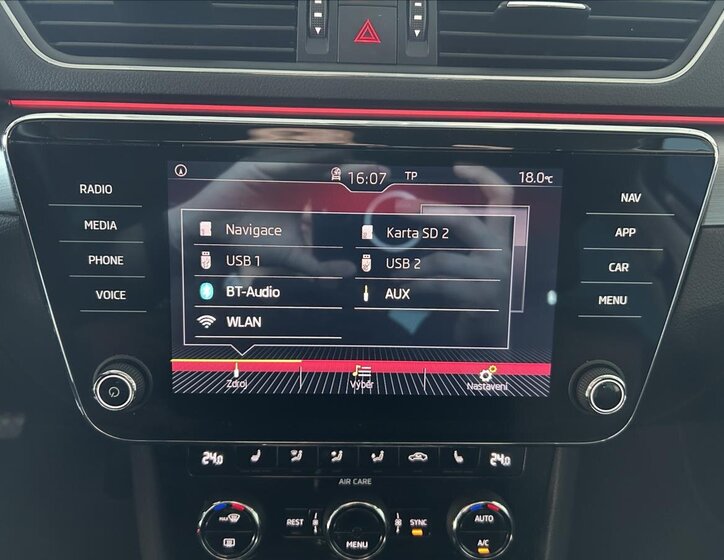 Škoda Superb Sedan / Limuzína 1,4 l 110 kw