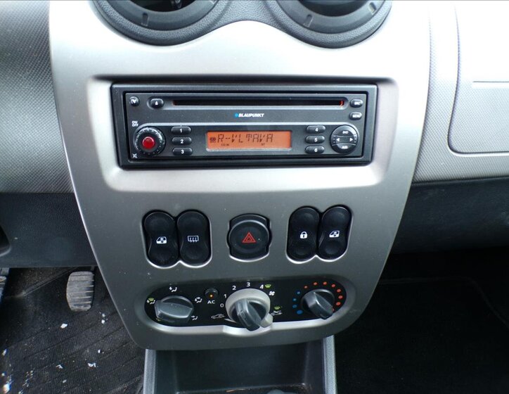 Dacia Sandero Hatchback 1,1 l 55 kw