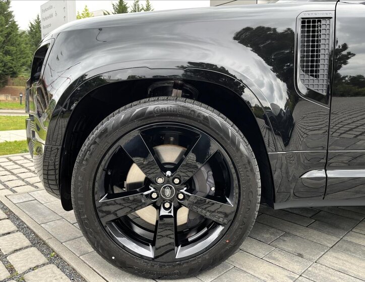 Land Rover Defender SUV / Terénní 5,0 l 313 kw