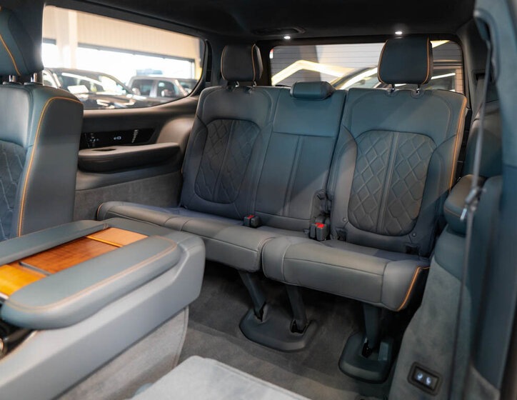 Jeep Grand Wagoneer SUV 6,4 l 351 kw