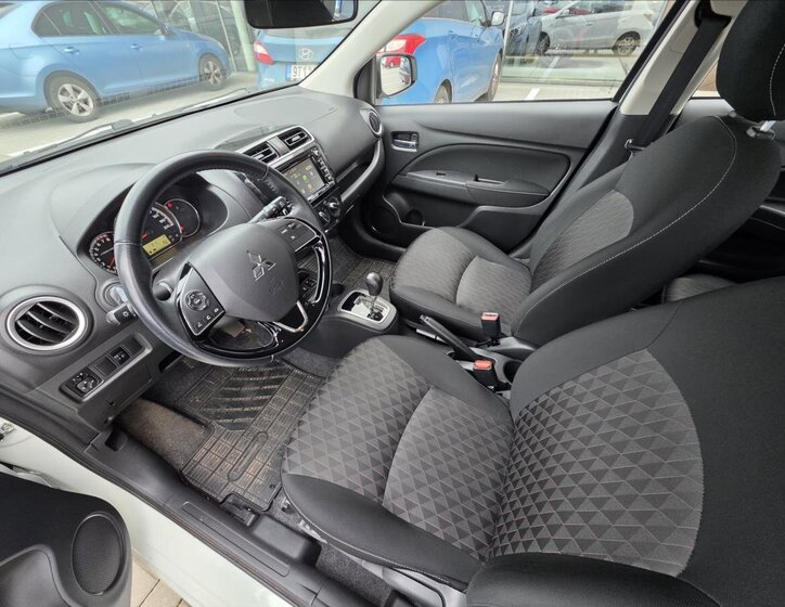 Mitsubishi Space Star 7