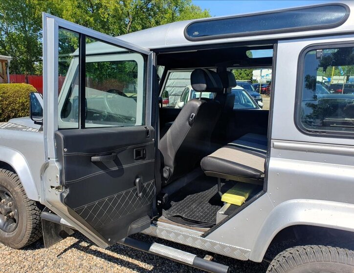 Land Rover Defender Ostatní 2,5 l 90 kw