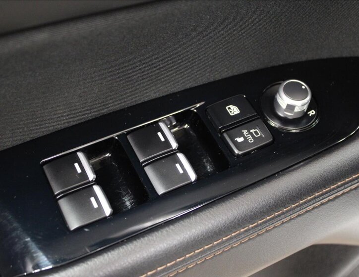 Mazda CX-5 SUV / Terénní 2,5 l 143 kw