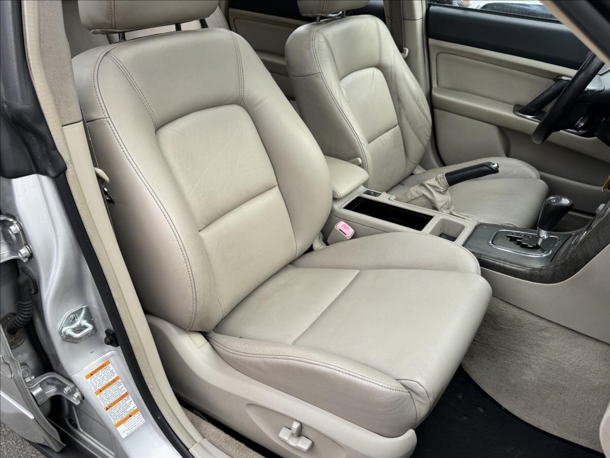 Subaru Legacy Kombi 3,0 l 180 kw