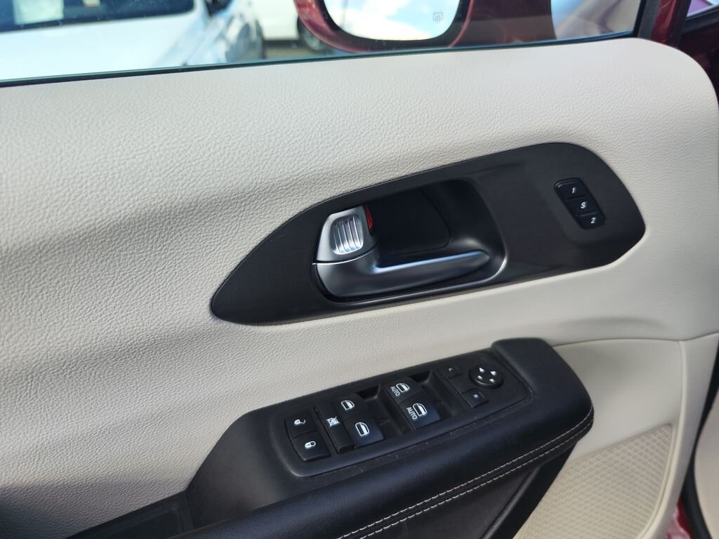 Chrysler Pacifica MPV 3,6 l 214 kw