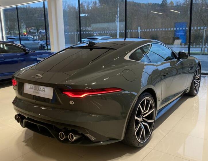 Jaguar F-Type 7