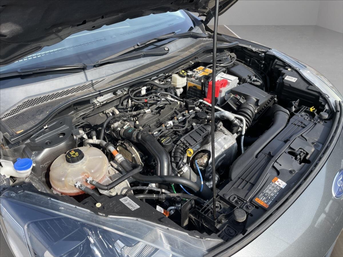 Ford Kuga SUV / Terénní 1,5 l 88 kw