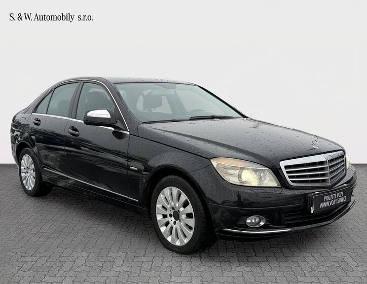 Mercedes-Benz Třídy C Sedan 1,8 l 135 kw