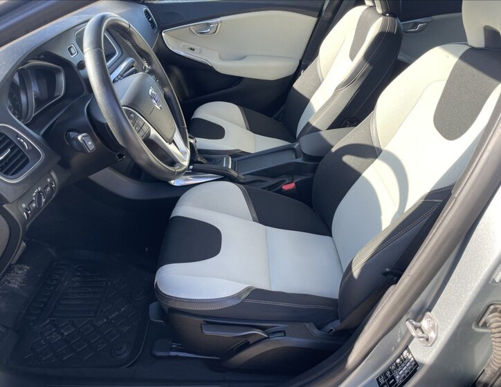 Volvo V40 Hatchback 2,0 l 140 kw