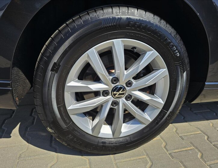Volkswagen Passat 37