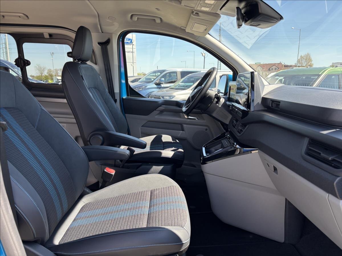 Ford Tourneo Custom Kombi 2,5 l 171 kw