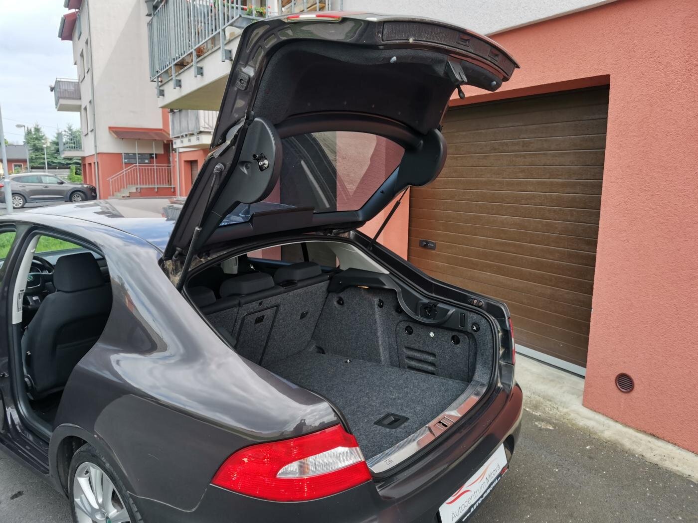 Škoda Superb Ostatní 1,8 l 118 kw