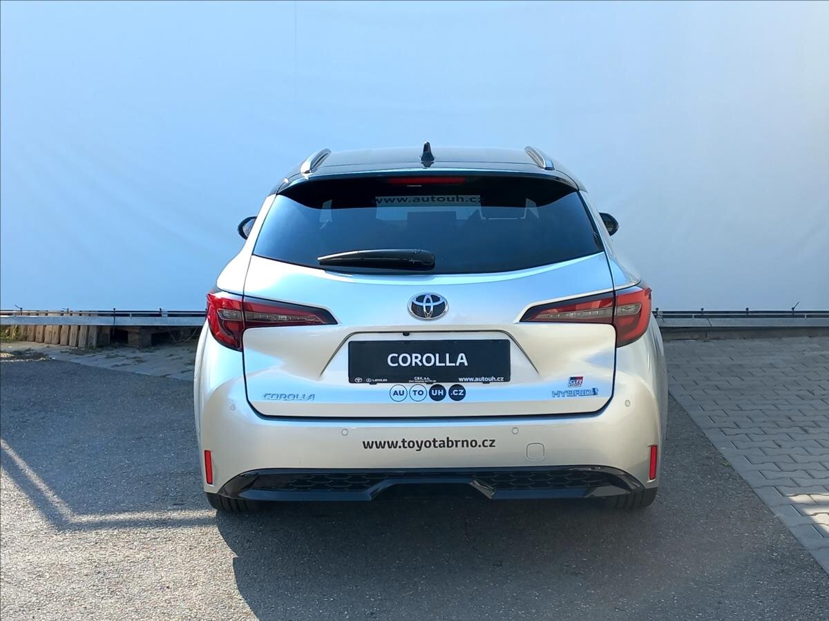 Toyota Corolla Kombi 2,0 l 112 kw