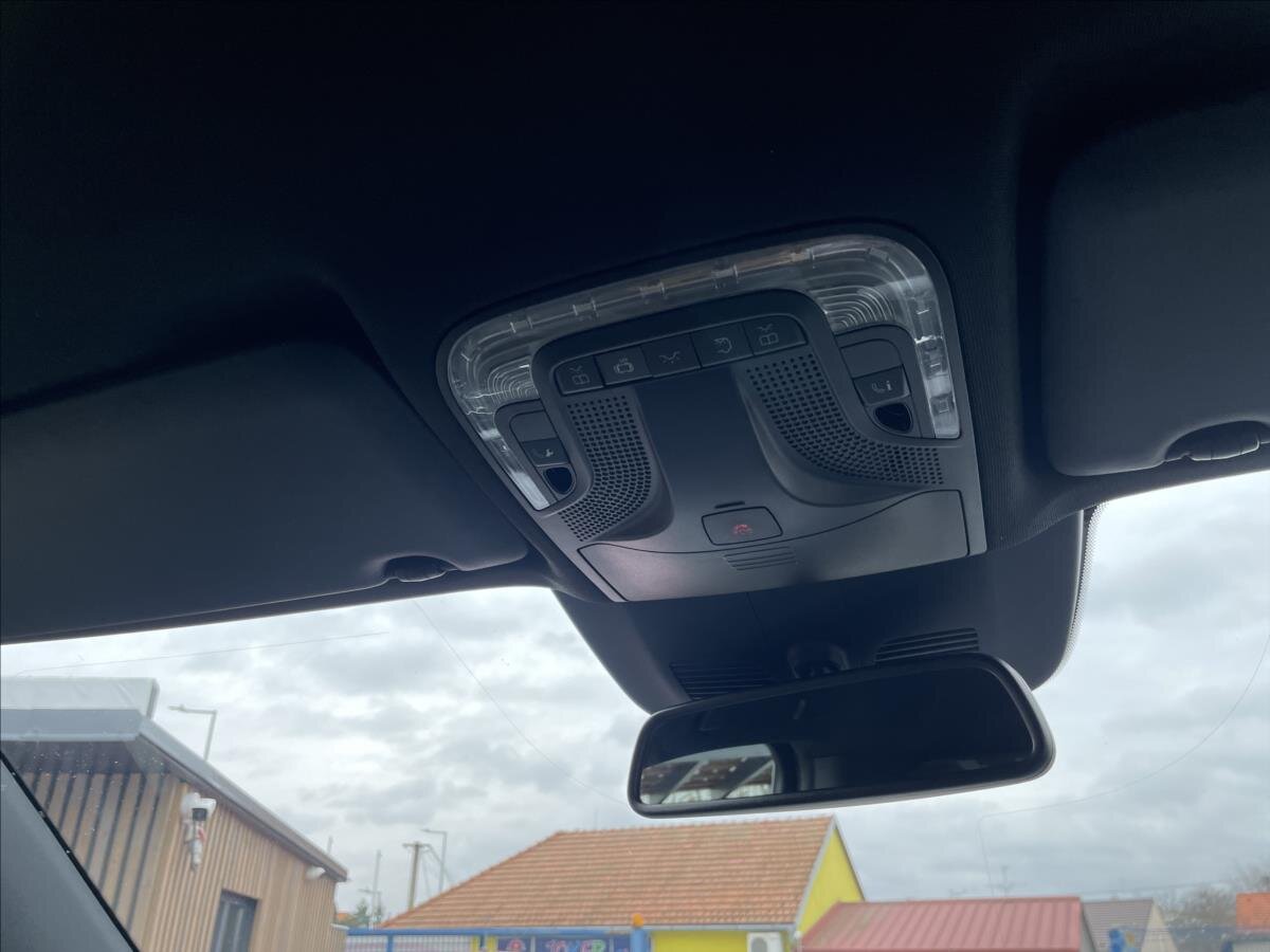 Mercedes-Benz Třídy V MPV 2,0 l 174 kw