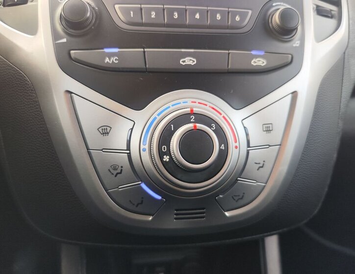 Hyundai ix20 MPV 1,4 l 66 kw