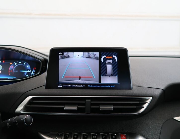 Peugeot 5008 SUV / Terénní 1,2 l 96 kw