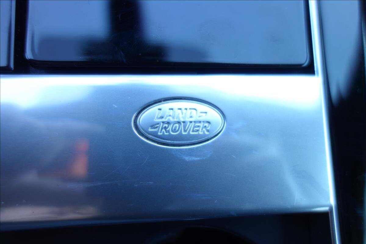 Land Rover Range Rover Velar SUV / Terénní 3,0 l 221 kw