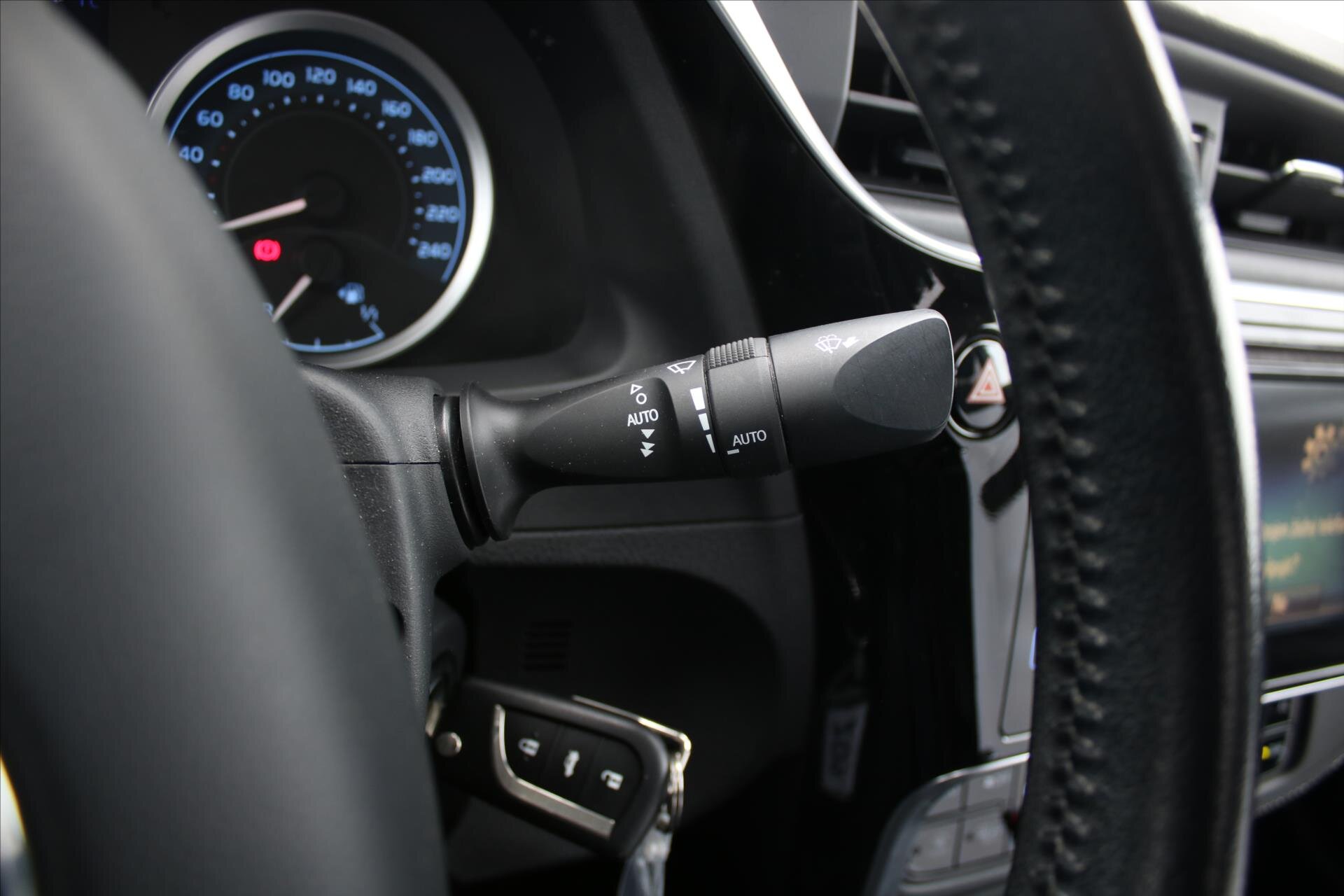 Toyota Corolla Sedan 1,6 l 97 kw