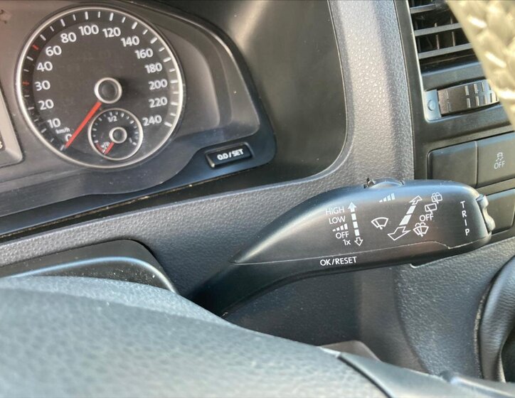 Volkswagen Caravelle 17