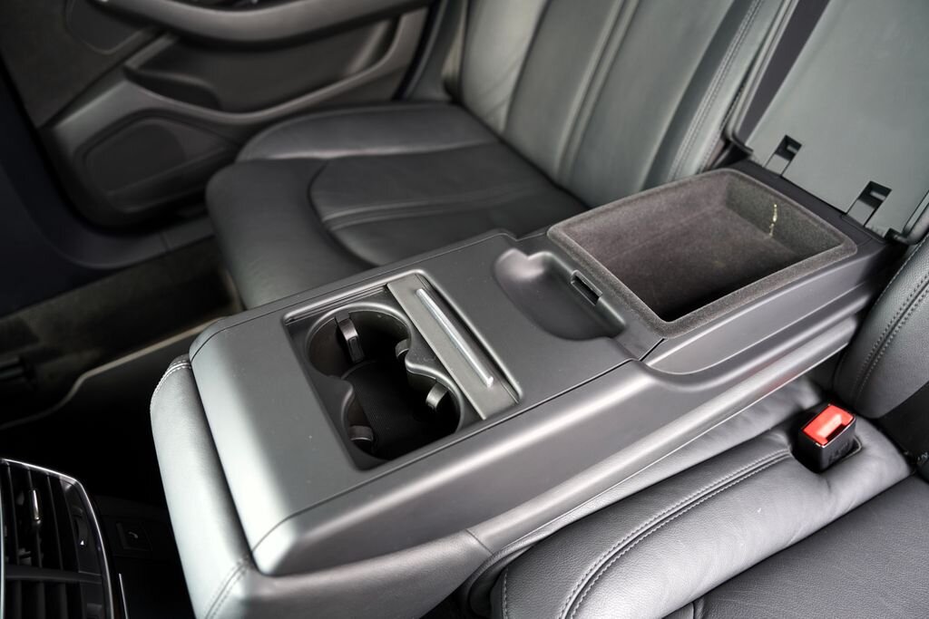 Audi A8 Sedan / Limuzína 3,0 l 213 kw