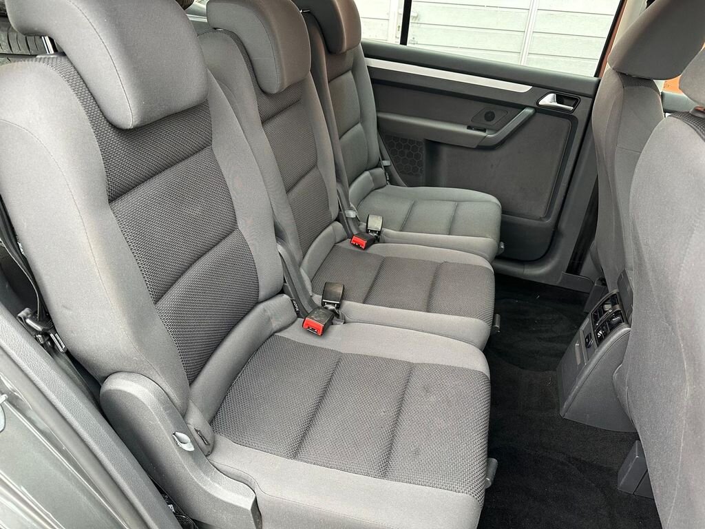 Volkswagen Touran MPV 1,6 l 77 kw