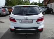 Hyundai Grand Santa Fe 8