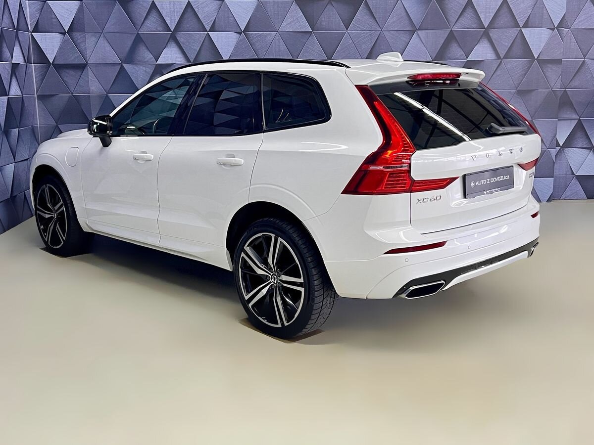 Volvo XC60 SUV / Terénní 2,0 l 288 kw