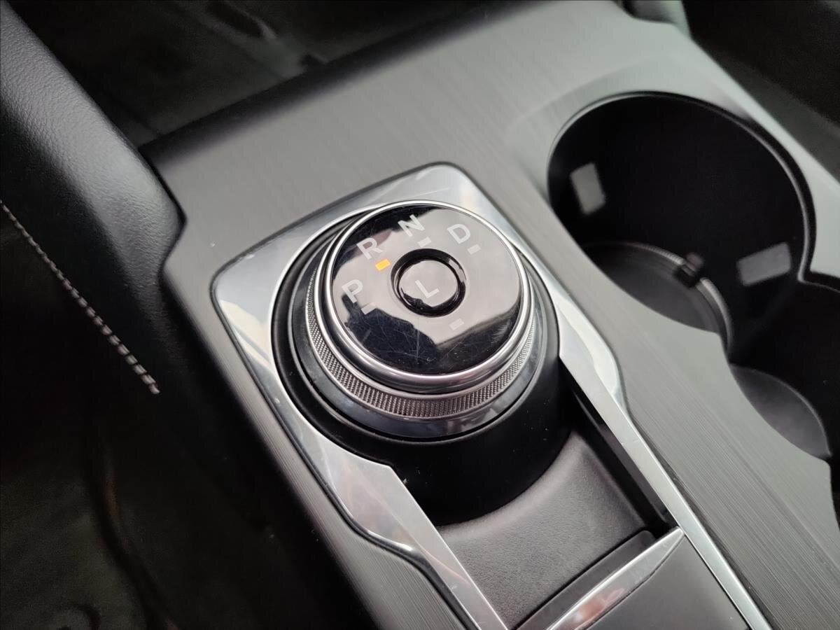 Ford Kuga SUV / Terénní 2,0 l 140 kw