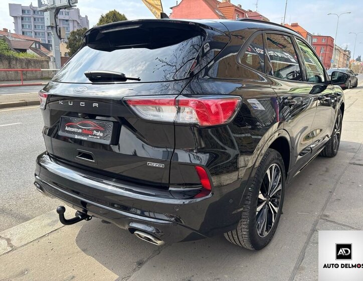 Ford Kuga SUV / Terénní 2,5 l 165 kw