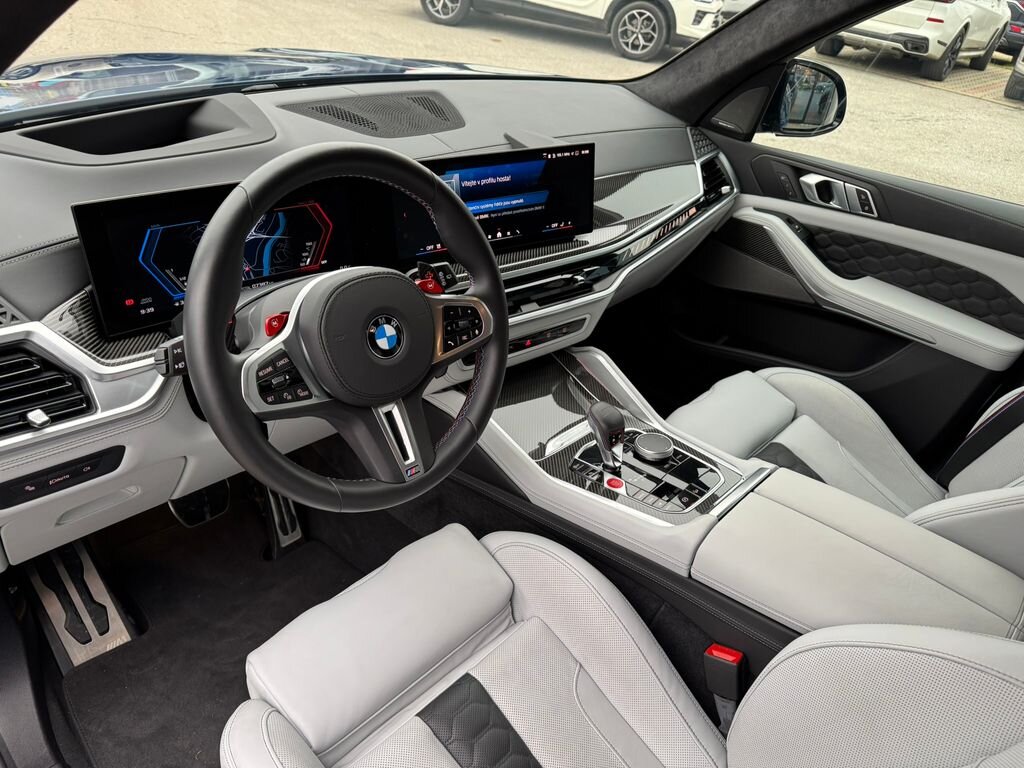 BMW X5 SUV / Terénní 4,4 l 460 kw