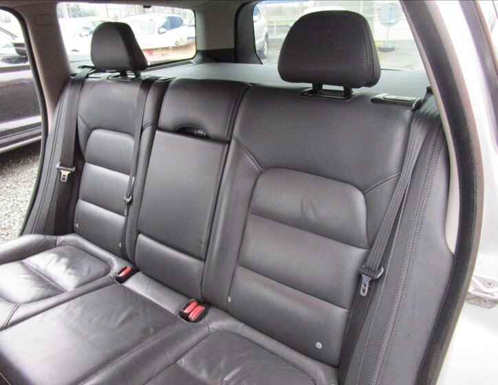 Volvo XC70 Kombi 2,4 l 158 kw