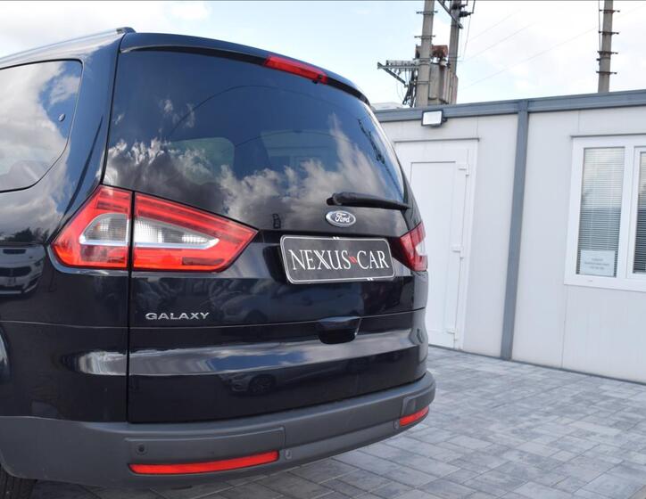 Ford Galaxy 12