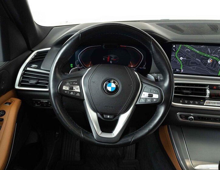 BMW X5 SUV 3,0 l 250 kw