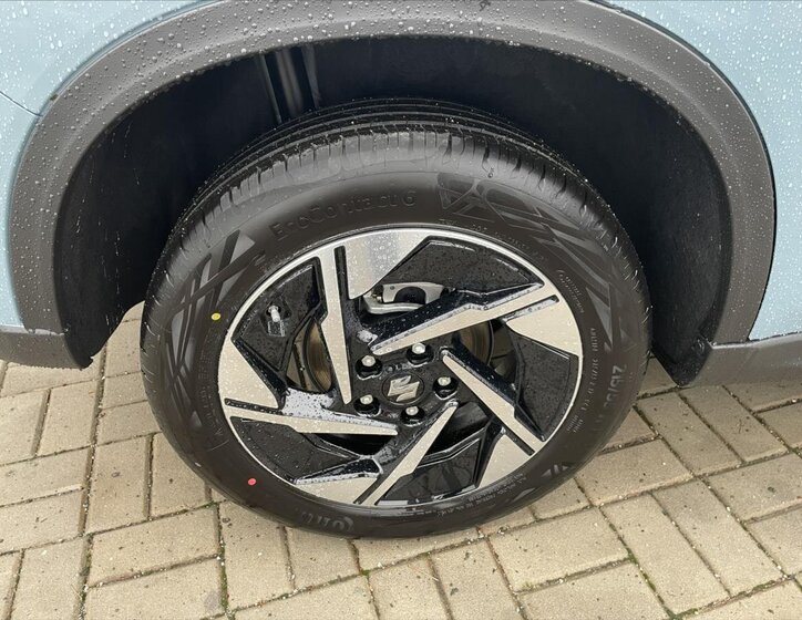 Suzuki Vitara SUV 1,4 l 81 kw