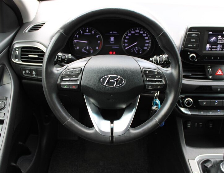 Hyundai i30 Kombi 998,0 88 kw