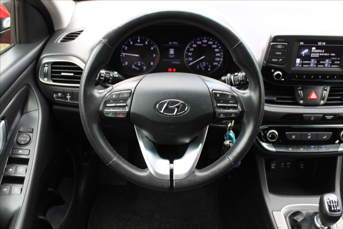 Hyundai i30 Kombi 998,0 88 kw