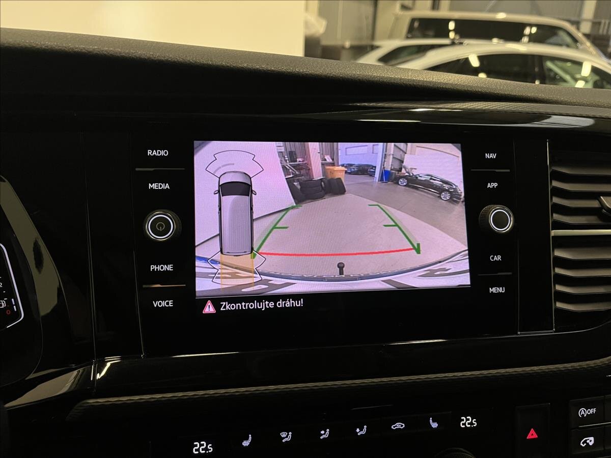 Volkswagen Caravelle Kombi 2,0 l 110 kw